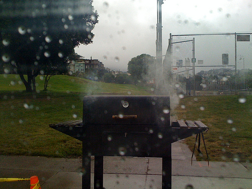 bbq_in_the_rain