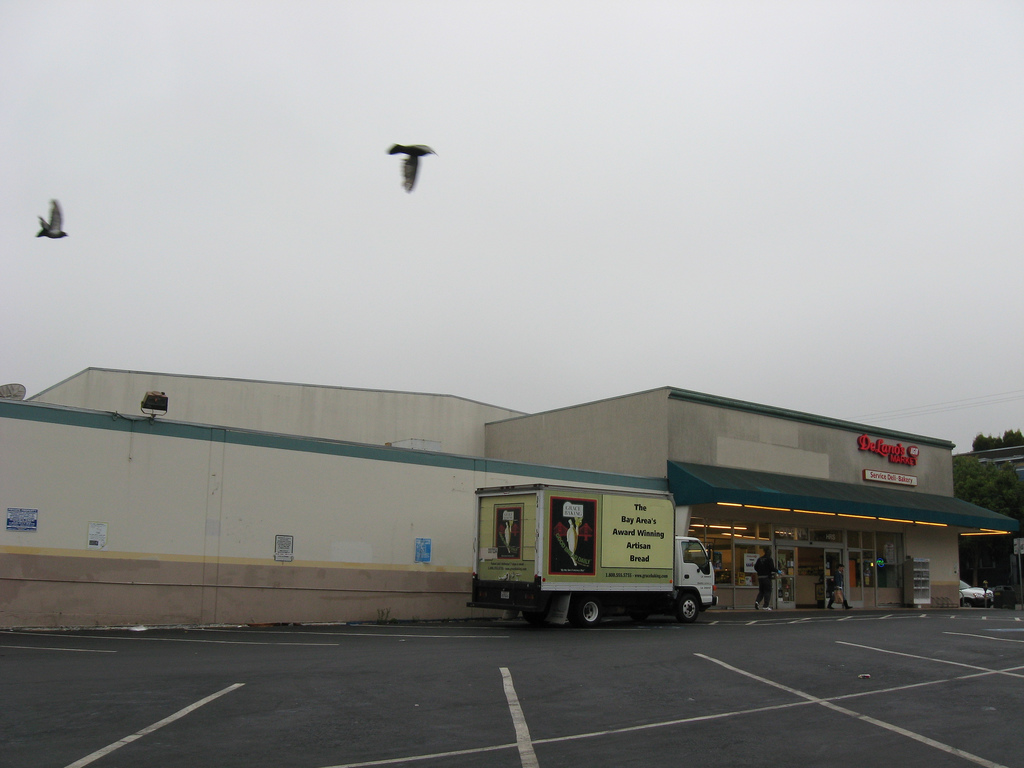 delano's iga