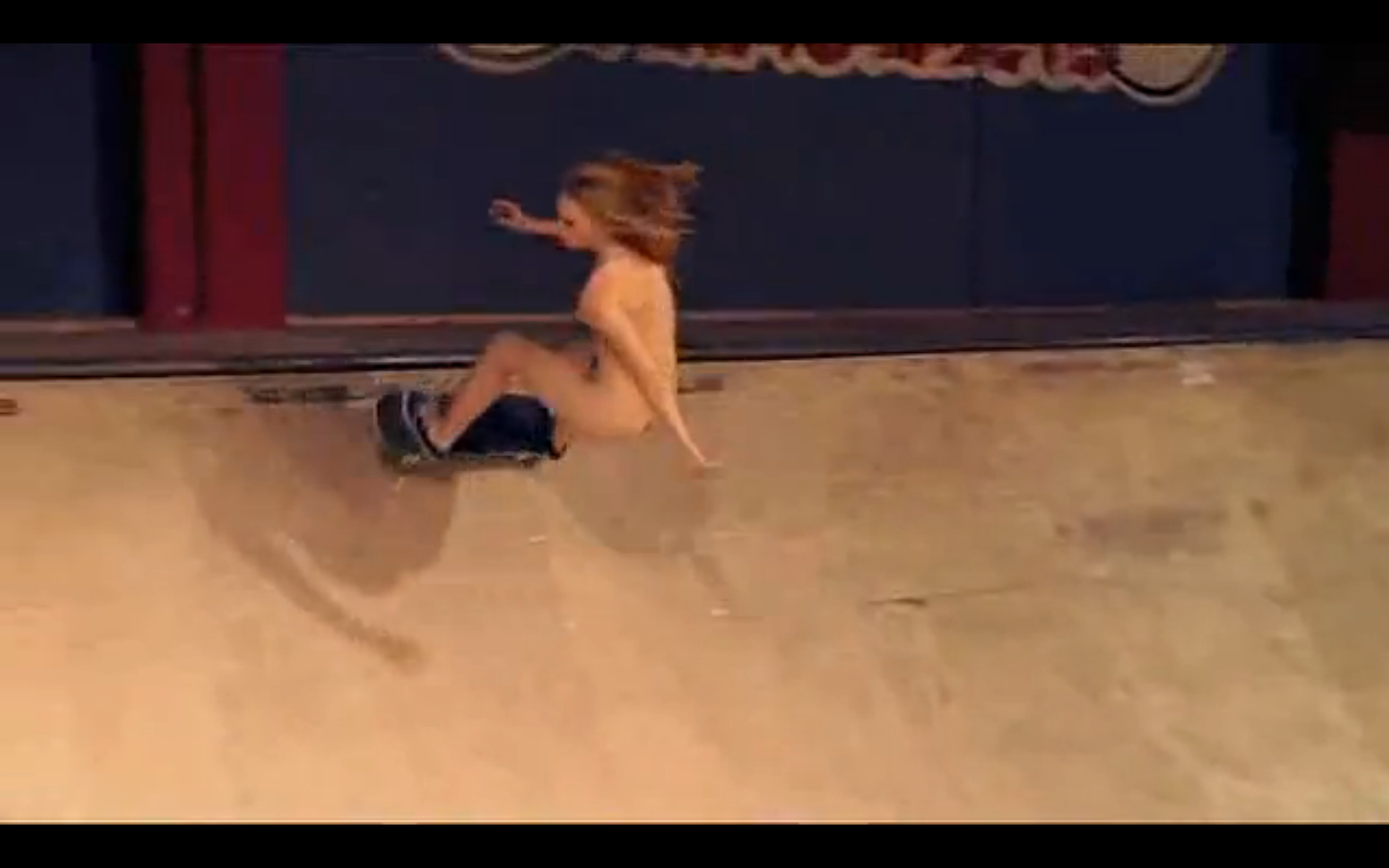 Lighed hvid Ja Naked girls skating at the skate park (NSFW) – Mission Mission