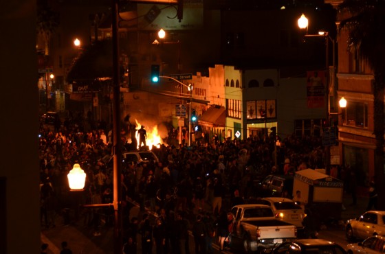 san francisco, giants, sf giants, world series, baseball, 2012, fire, sports, mission district, riot, wtf, riots, 19 street, mission street, beauty bar